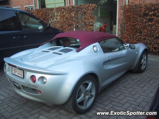 Lotus Elise spotted in Ghent, Belgium