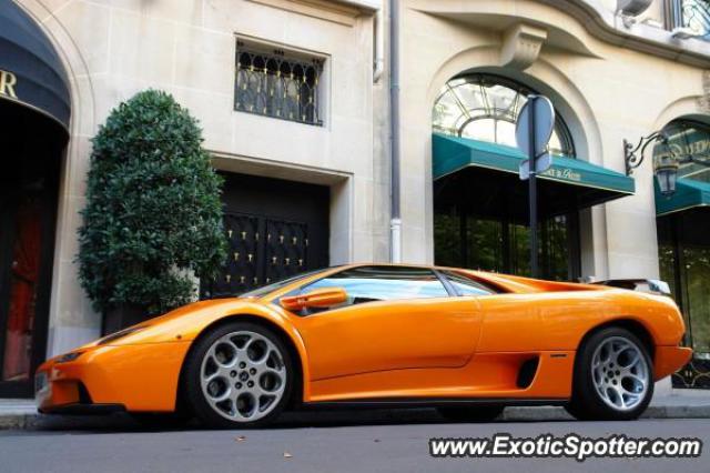 Lamborghini Diablo spotted in Paris, France