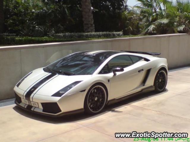 Lamborghini Gallardo spotted in Dubai, United Arab Emirates