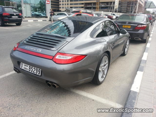 Porsche 911 spotted in Dubai, United Arab Emirates