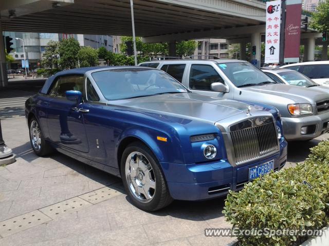 Rolls Royce Phantom spotted in Shanghai, China