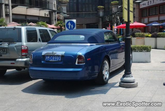 Rolls Royce Phantom spotted in Shanghai, China