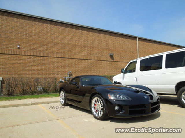 Dodge Viper spotted in Lake Zurich, Illinois