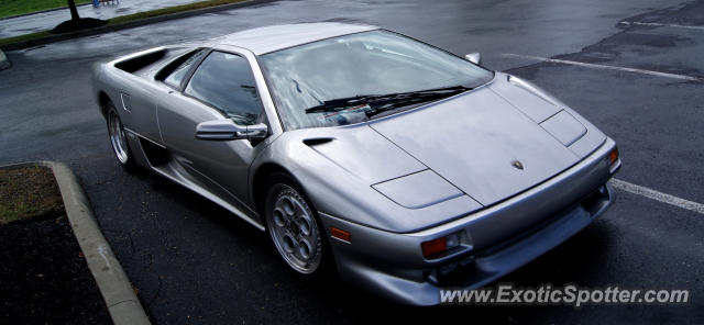 Lamborghini Diablo spotted in New Albany, Ohio