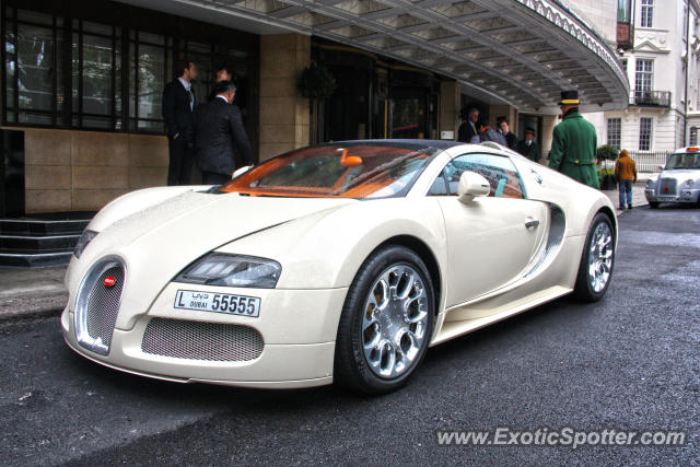 Bugatti Veyron spotted in London, United Kingdom