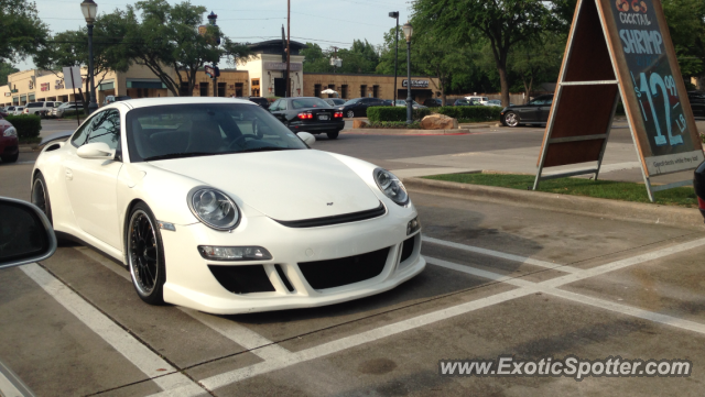 Porsche 911 GT3 spotted in Dallas, Texas