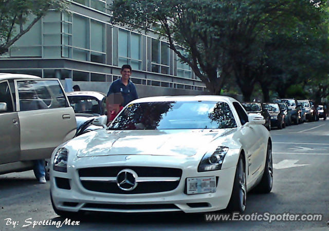 Mercedes SLS AMG spotted in Mexico City, Mexico