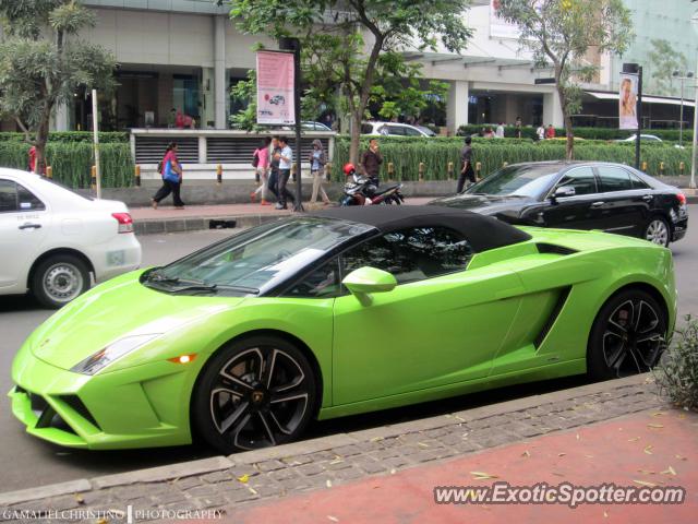 Lamborghini Gallardo spotted in Jakarta, Indonesia