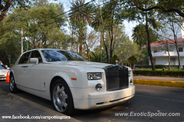 Rolls Royce Phantom spotted in Mexico City, Mexico