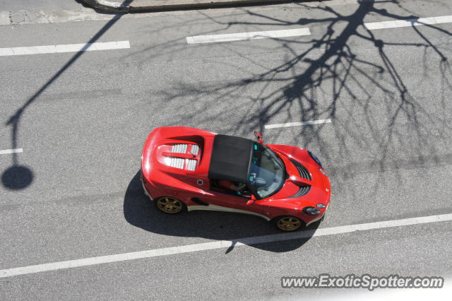 Lotus Elise spotted in Annecy, France