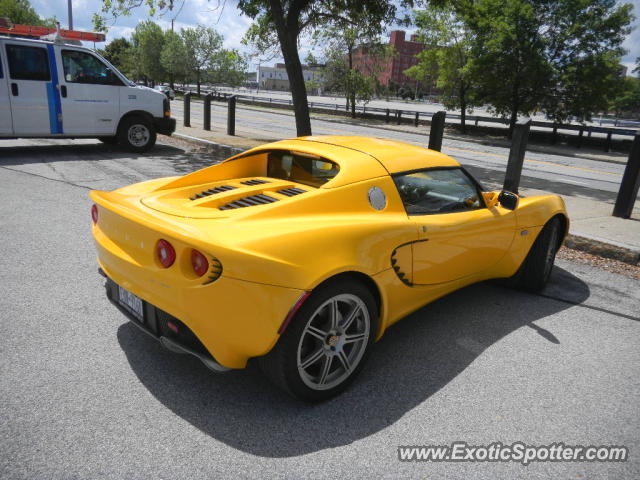 Lotus Elise spotted in Rochester, New York