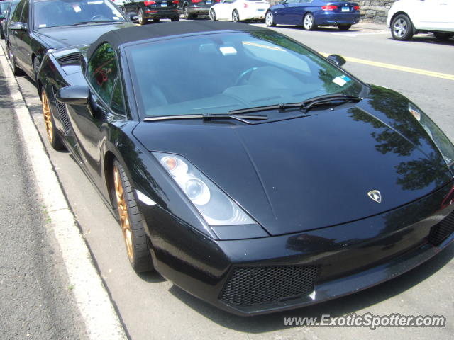 Lamborghini Gallardo spotted in Greenwich, Connecticut