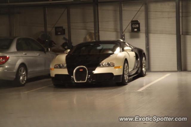 Bugatti Veyron spotted in Boston, Massachusetts