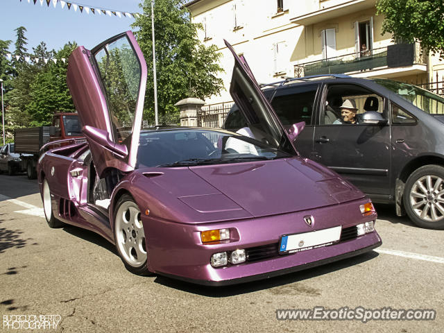 Lamborghini Diablo spotted in Bologna, Italy