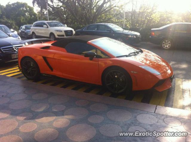 Lamborghini Gallardo spotted in Lima, Peru