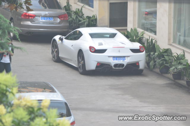 Ferrari 458 Italia spotted in Shanghai, China