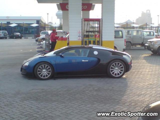 Bugatti Veyron spotted in Dubai, United Arab Emirates