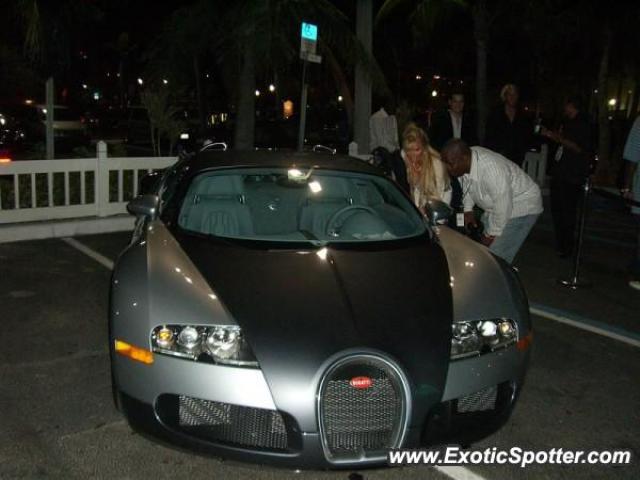 Bugatti Veyron spotted in Miami Beach, Florida