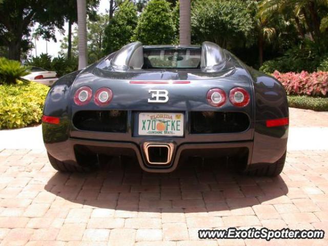 Bugatti Veyron spotted in South Beach, Florida