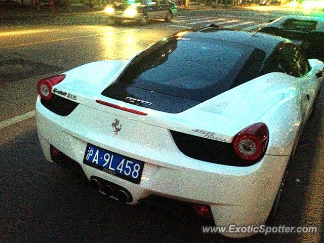 Ferrari 458 Italia spotted in Shanghai, China