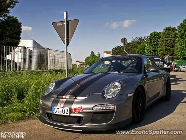 Porsche 911 GT3 spotted in Bologna, Italy