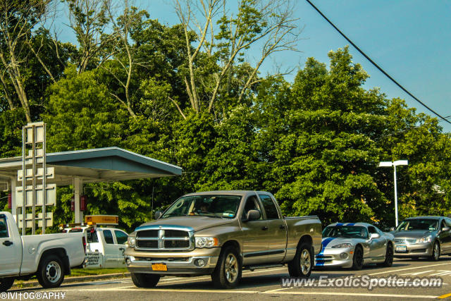 Dodge Viper spotted in Cross River, New York