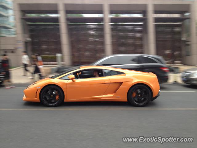 Lamborghini Gallardo spotted in Qingdao, China