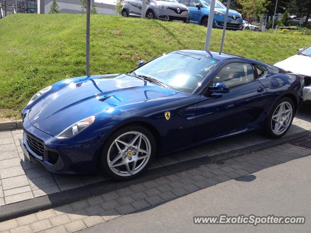 Ferrari California spotted in NÜRBERG, Germany