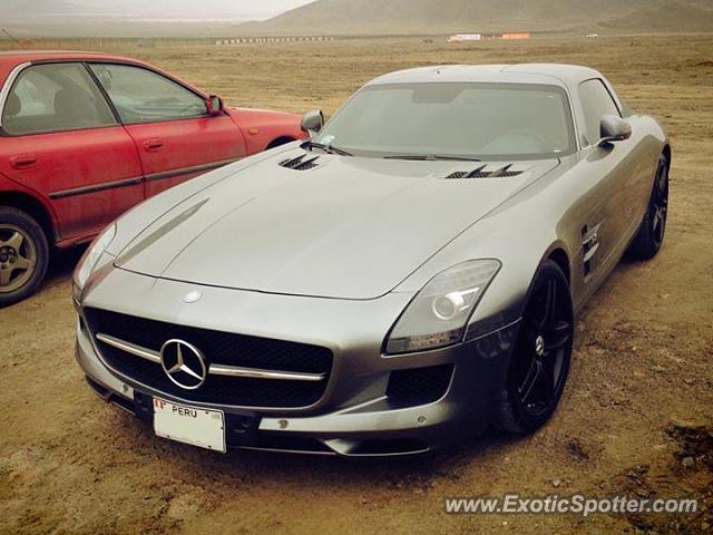 Mercedes SLS AMG spotted in Lima, Peru