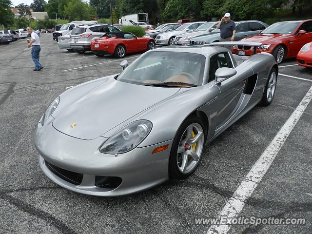 Porsche Carrera GT spotted in St. Louis, Missouri