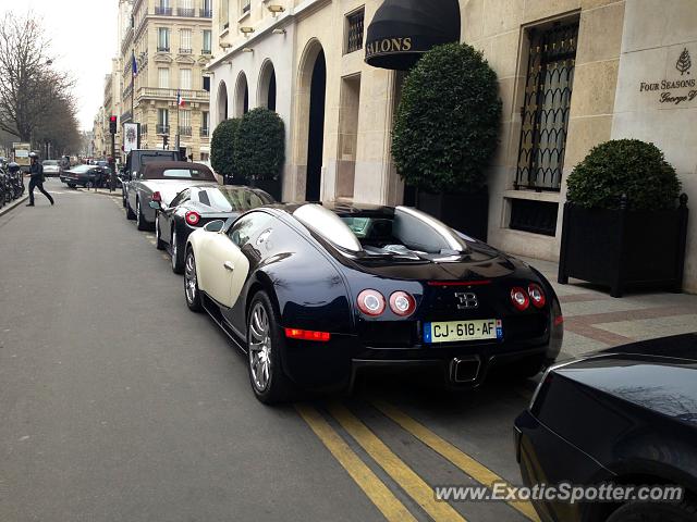 Bugatti Veyron spotted in Paris, France