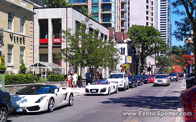 Lamborghini Gallardo spotted in Toronto, Ontario, Canada