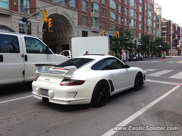 Porsche 911 GT3 spotted in Toronto, Canada