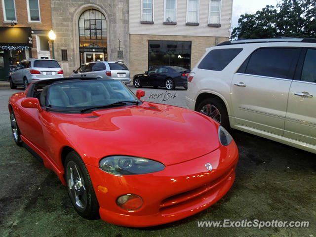 Dodge Viper spotted in Richmond, Illinois