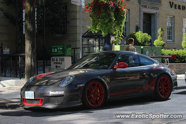 Porsche 911 GT3 spotted in Toronto, Canada