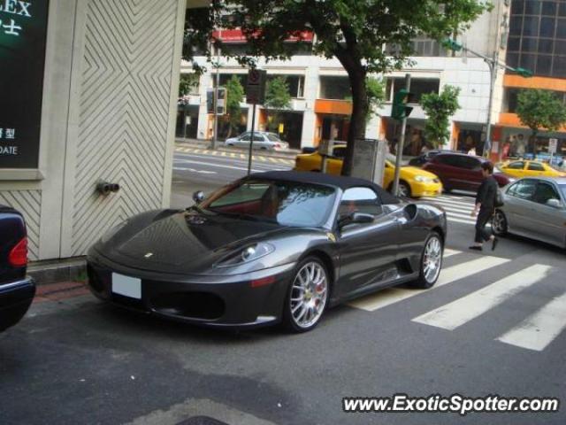 Ferrari F430 spotted in Taipei, Taiwan