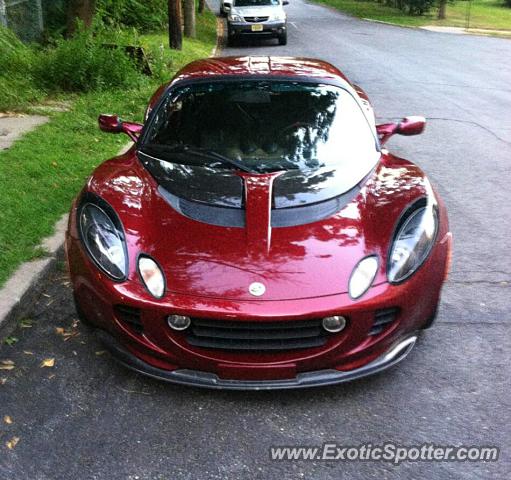 Lotus Elise spotted in White plains, New York