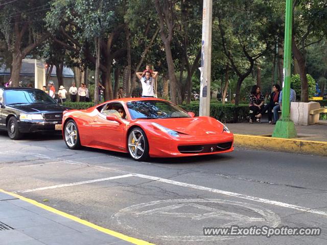 Ferrari 458 Italia spotted in Mexico City, Mexico