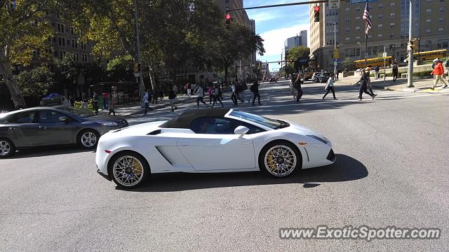 Lamborghini Gallardo spotted in Pittsburgh, Pennsylvania