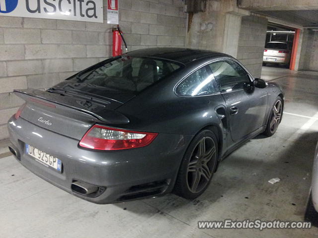 Porsche 911 Turbo spotted in Milano, Italy