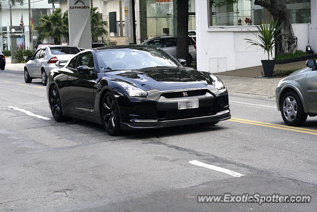 Nissan GT-R spotted in São Paulo, Brazil