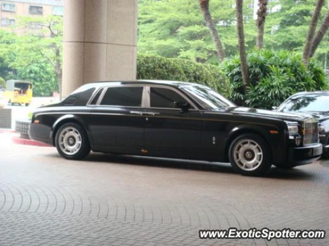 Rolls Royce Phantom spotted in Taipei, Taiwan