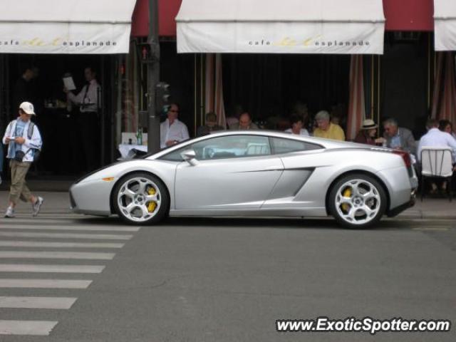 Lamborghini Gallardo spotted in Paris, France