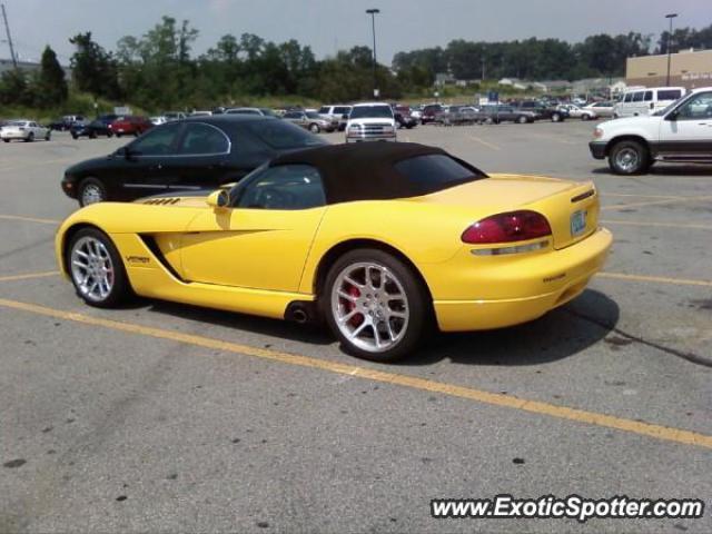Dodge Viper spotted in Elizabethtown, Kentucky
