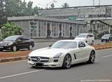 Mercedes SLS AMG