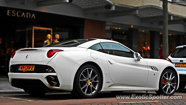 Ferrari California spotted in Rotterdam, Netherlands