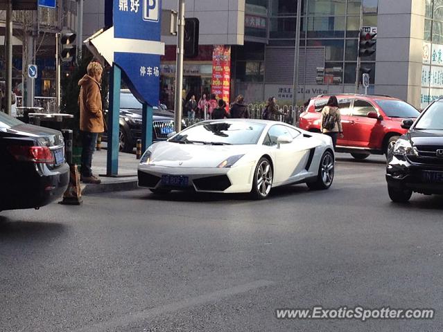 Lamborghini Gallardo spotted in Beijing, China