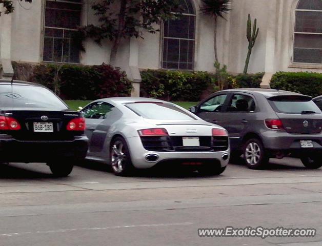 Audi R8 spotted in Lima, Peru