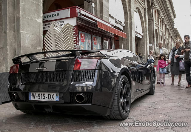 Lamborghini Gallardo spotted in Bologna, Italy