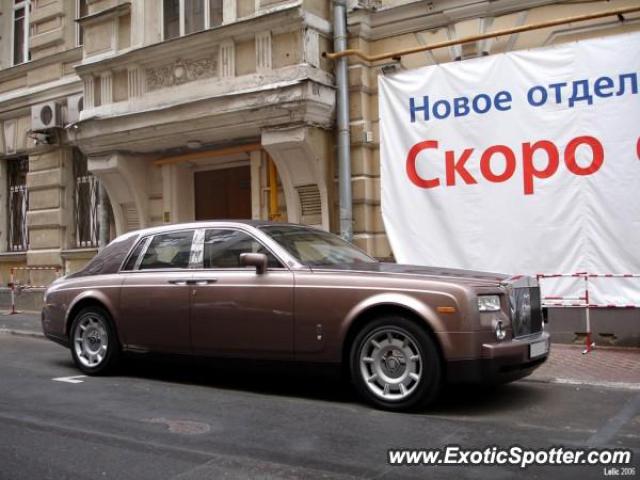 Rolls Royce Phantom spotted in St Petersburg, Russia